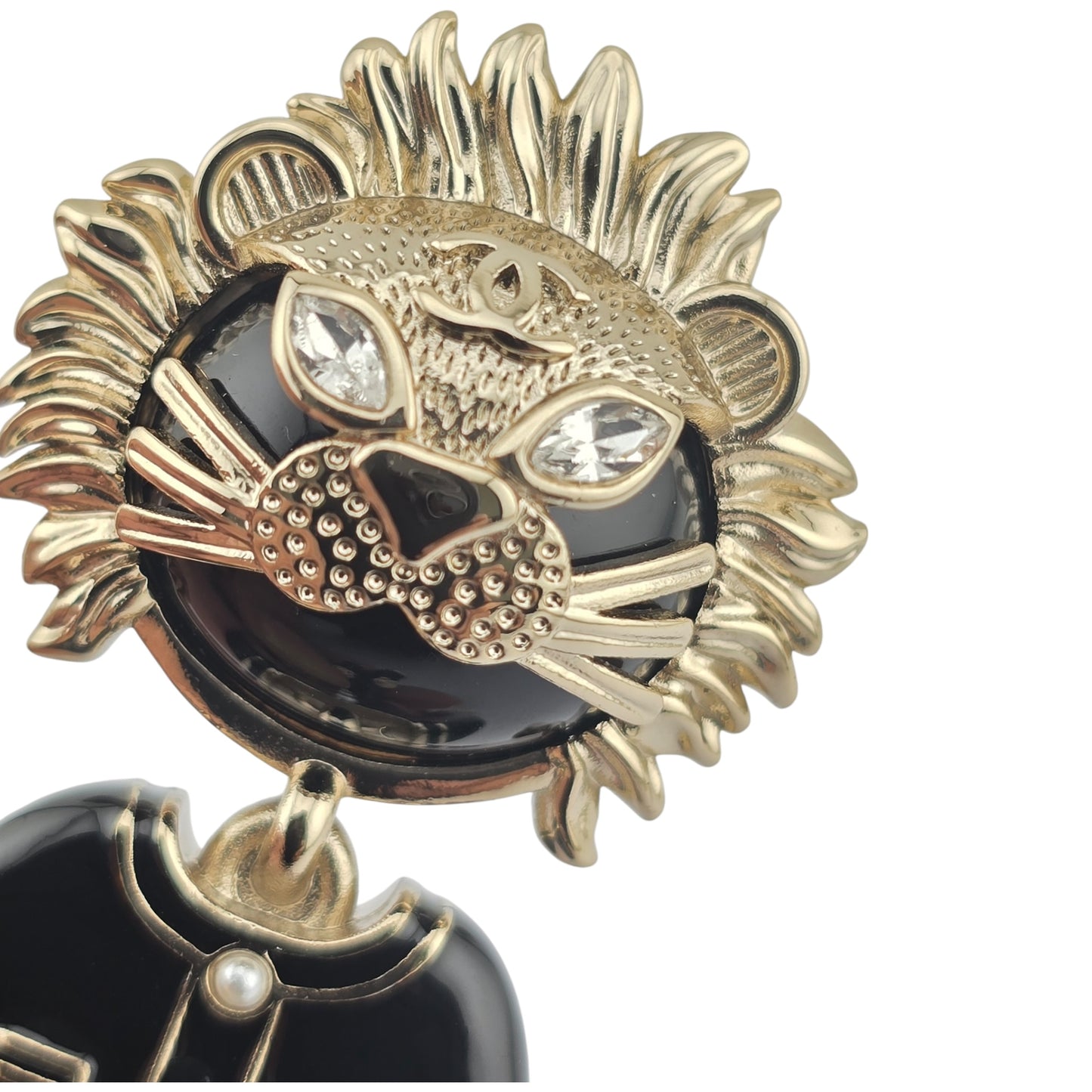 CHANEL ENAMEL CRYSTAL PEARL CC LION BROOCH BLACK WHITE B22