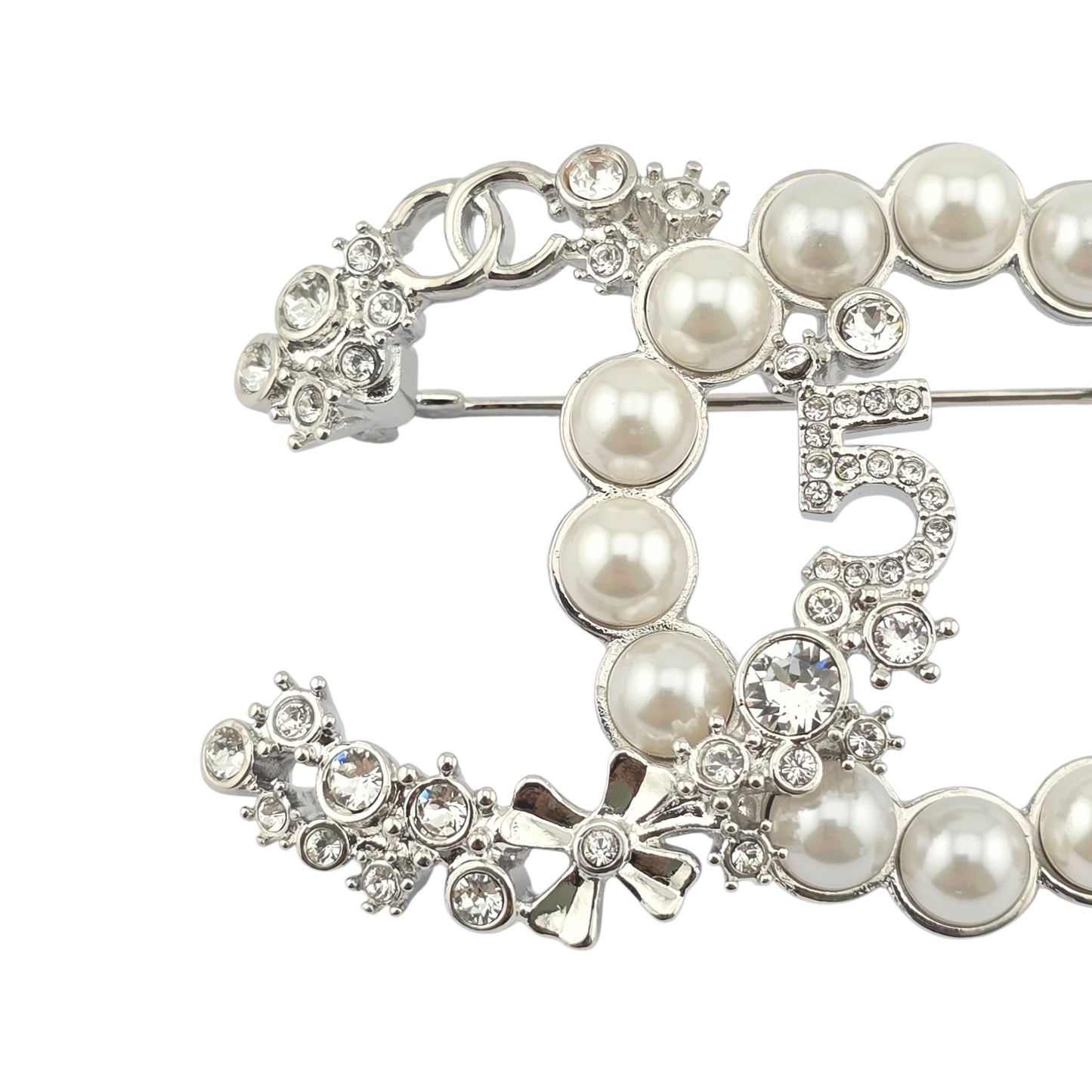 CHANEL SILVER FAUX PEARL CRYSTAL NO 5 CC BROOCH B23