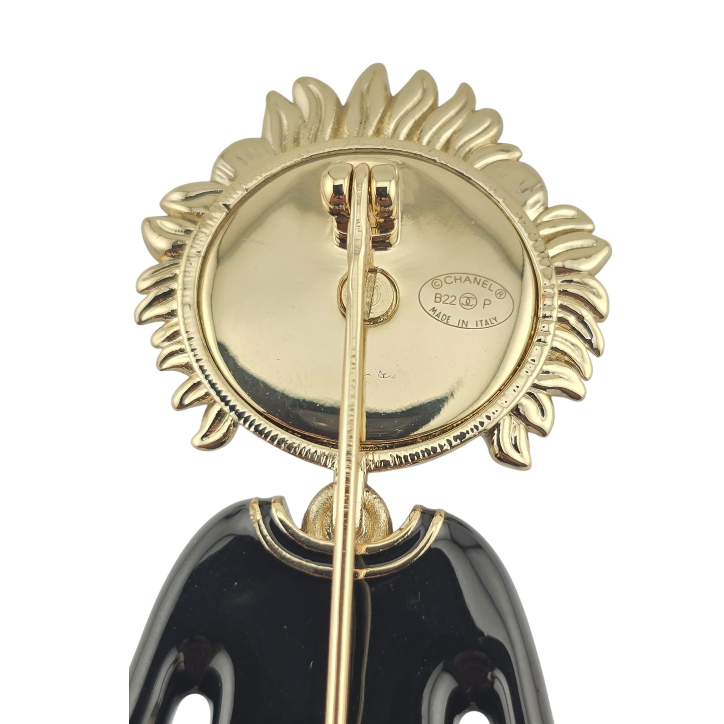 CHANEL ENAMEL CRYSTAL PEARL CC LION BROOCH BLACK WHITE B22