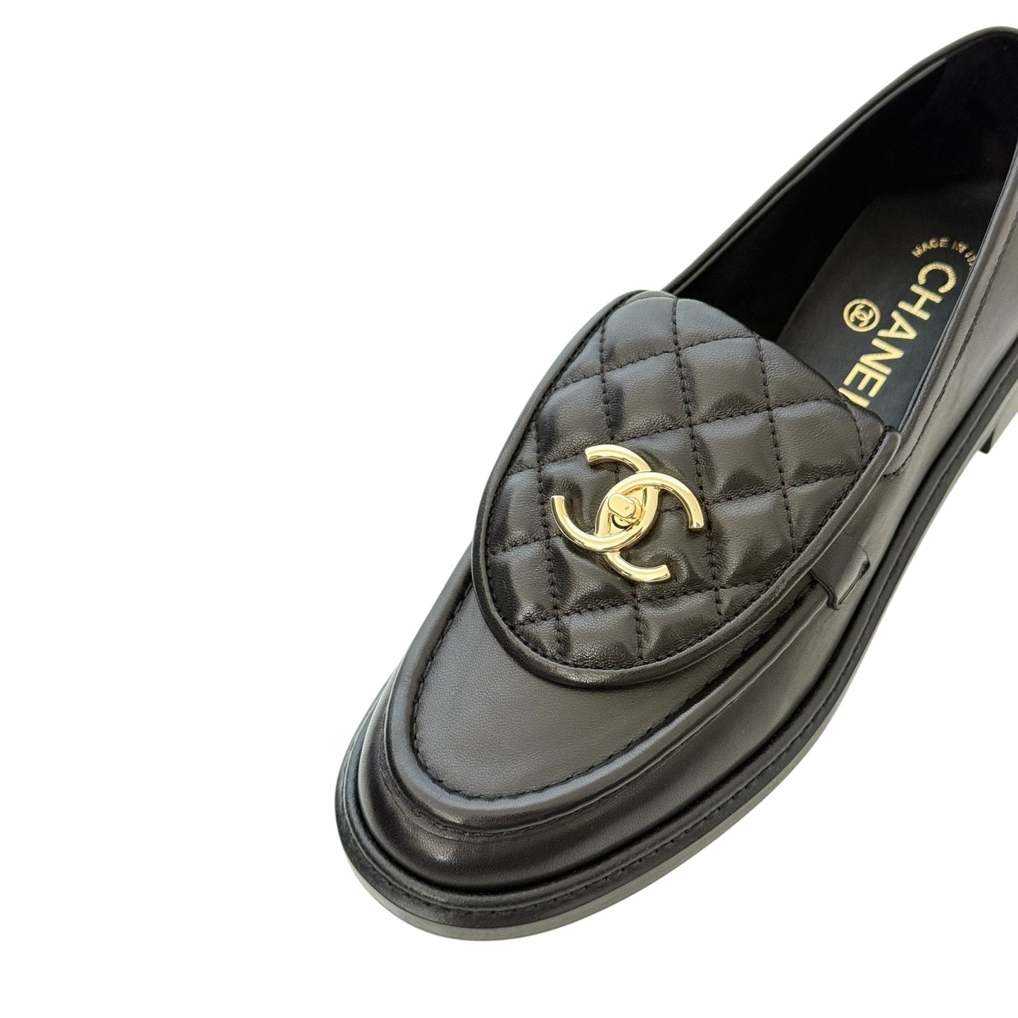 CHANEL CC BLACK LAMBSKIN QUILTED TURNLOCK LOAFERS - 39