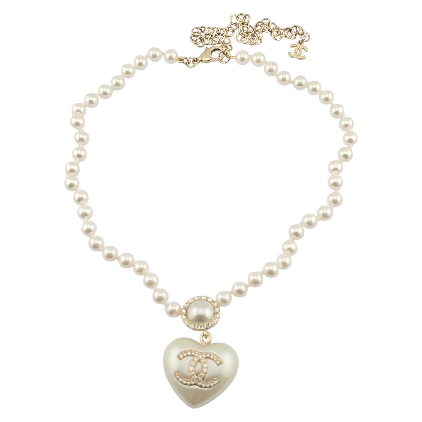 CHANEL FAUX PEARL HEART PENDANT NECKLACE A21