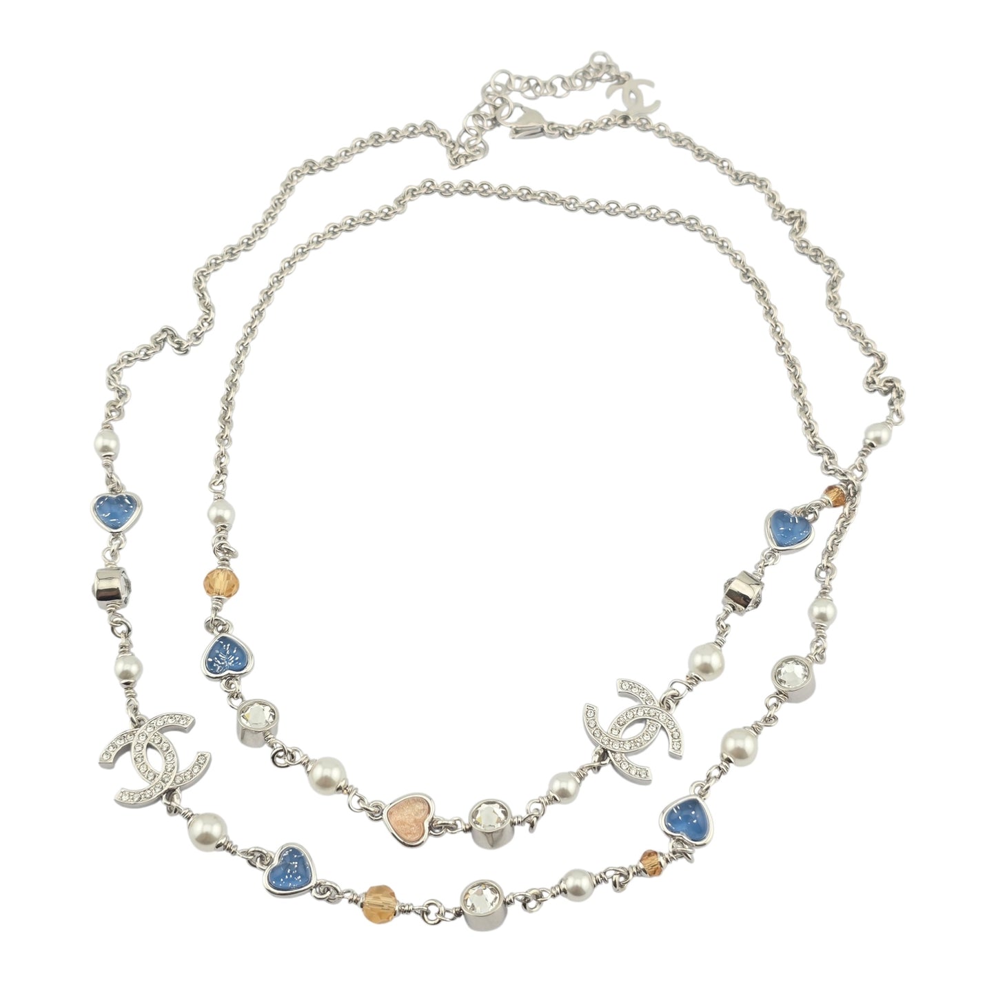 CHANEL LONG RESIN SILVER CC HEART NECKLACE B25
