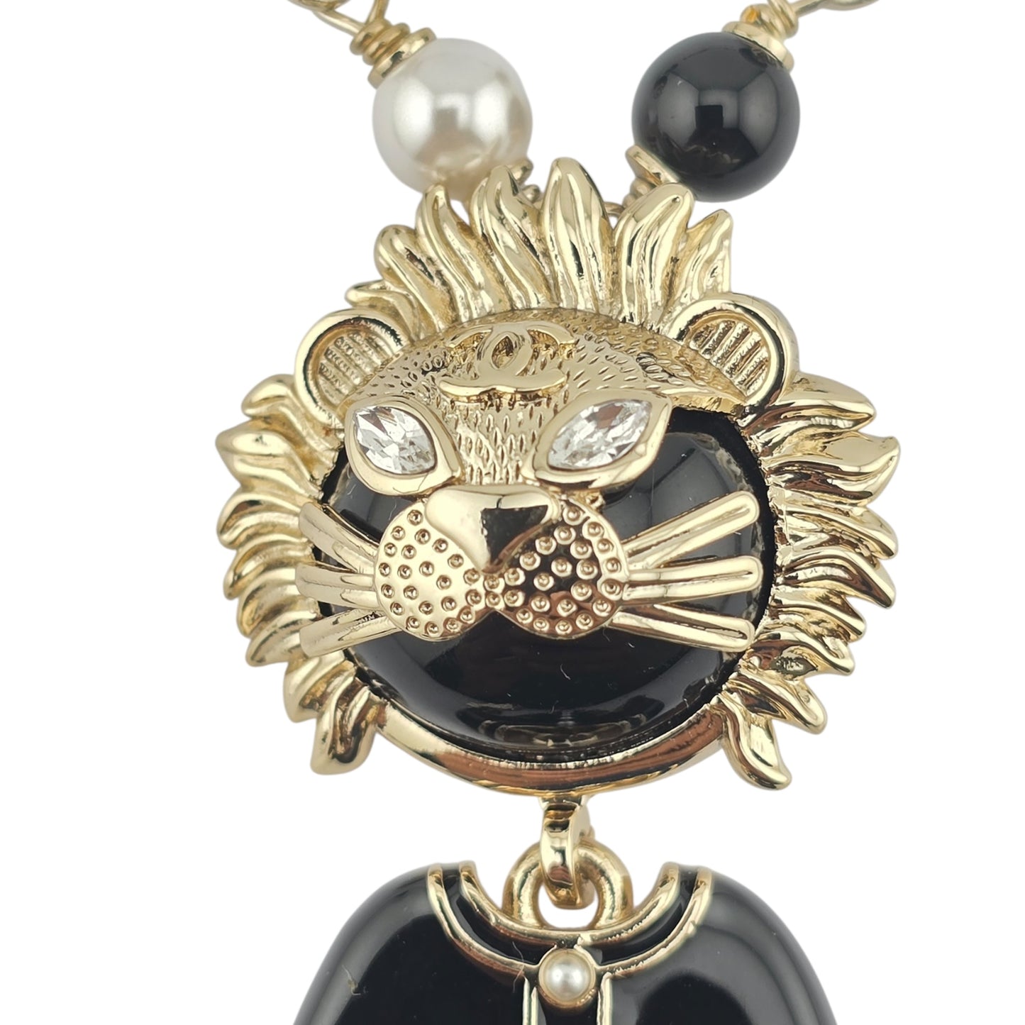 CHANEL ENAMEL CRYSTAL PEARL CC LION NECKLACE BLACK WHITE B22