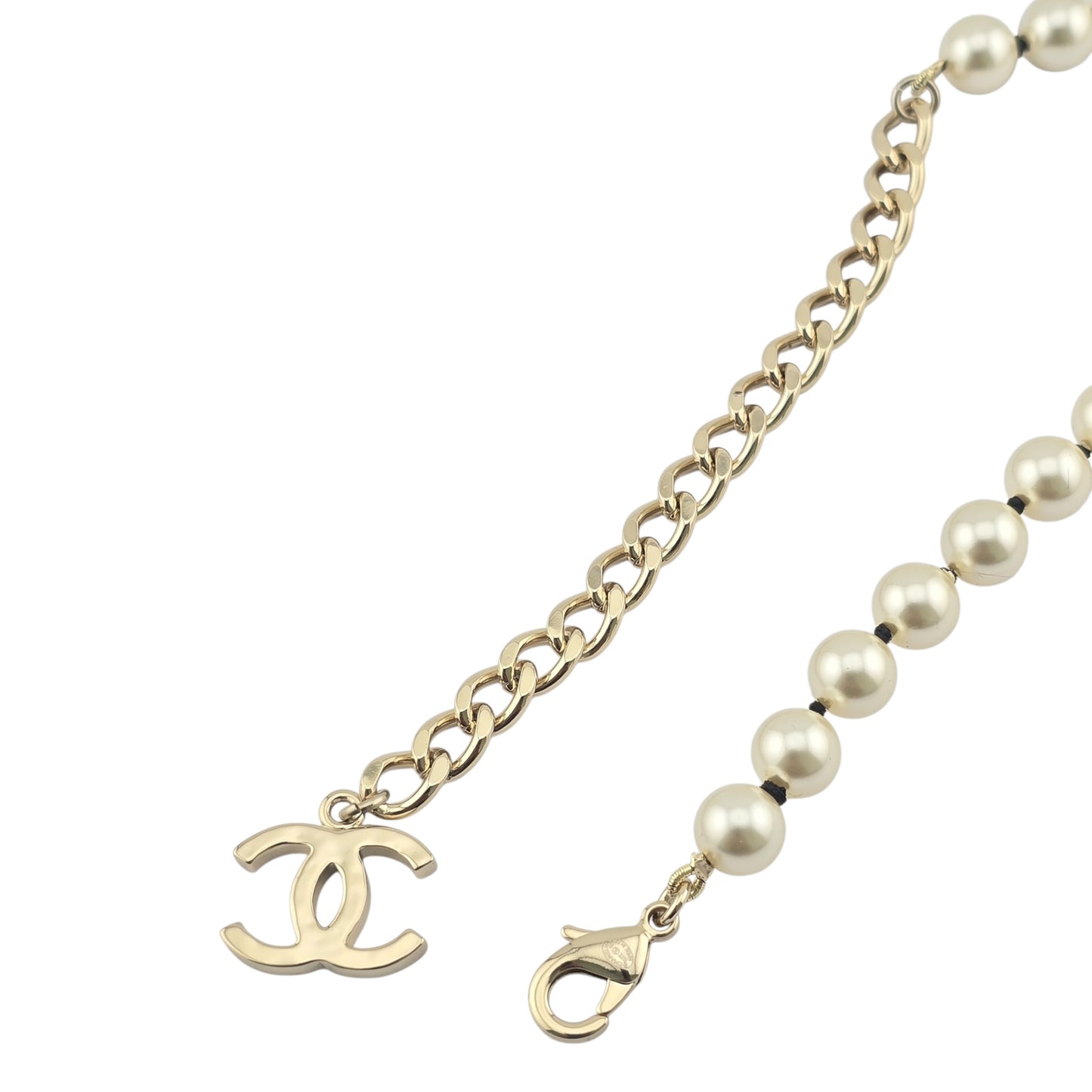 CHANEL FAUX LONG PEARL CC NECKLACE B22