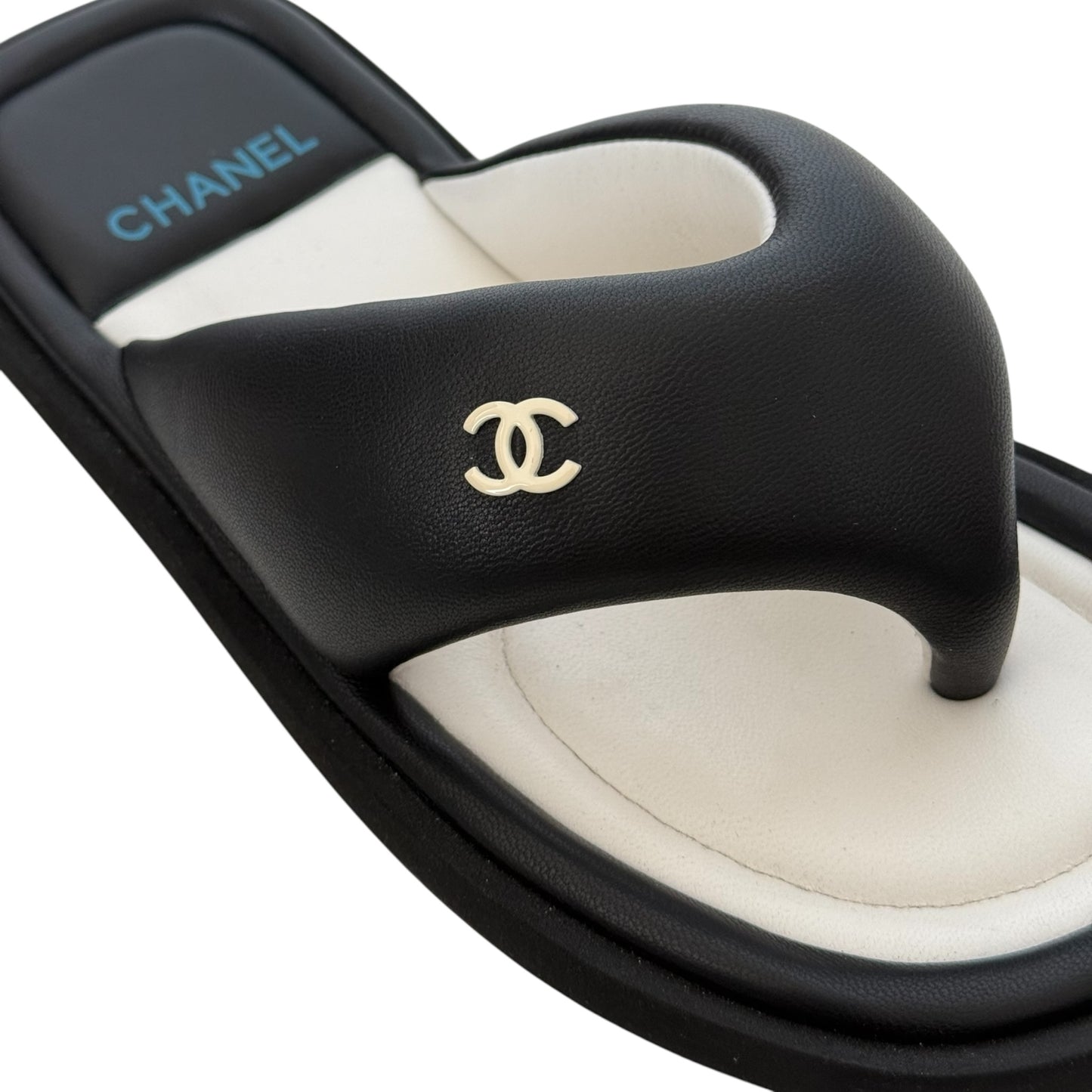 CHANEL CC LAMBSKIN PADDED BLACK THONG SANDALS - 39